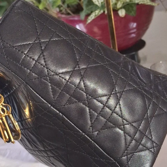 Dior Black Quilted Handbag - Picture 15 of 16